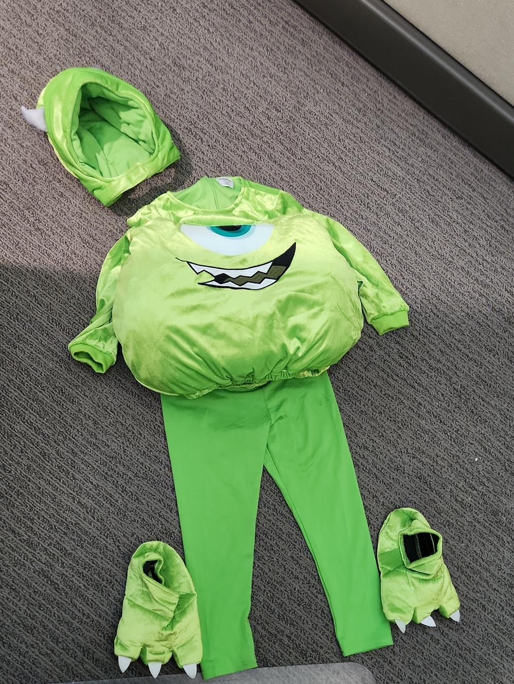 Spirit Halloween Monsters Inc Mike Wazowski Costume Toddler 5T-6T - Picture 2 of 16
